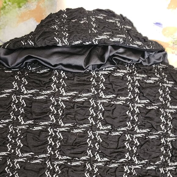 Per Una Womens Size 14 Black Textured Jacket With Ruffled Collar & Button Detail - Picture 5 of 6